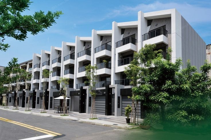 Cần bán căn nhà liền kề vị trí đẹp nhất khu Thiên Nga hướng Đông Vinhomes Cổ Loa
